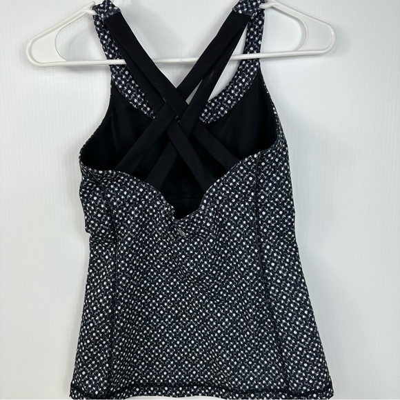 lululemon Tank Top Sz 2 - Picture 3 of 10
